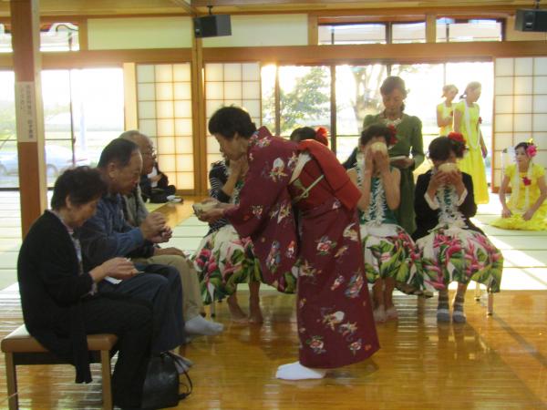 町民祭文化展オープニングセレモニー（茶華道部）